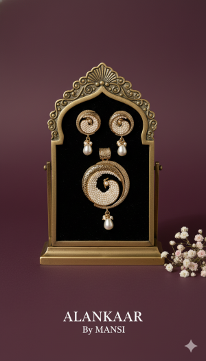 Basra Moti Pendent Set