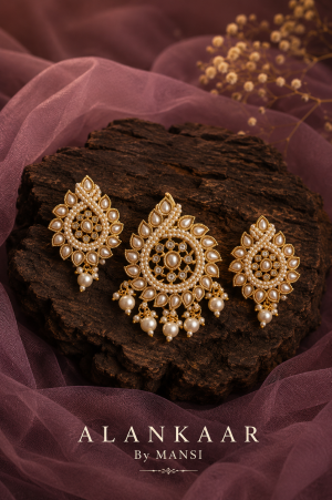 Basra Moti Pendant Set